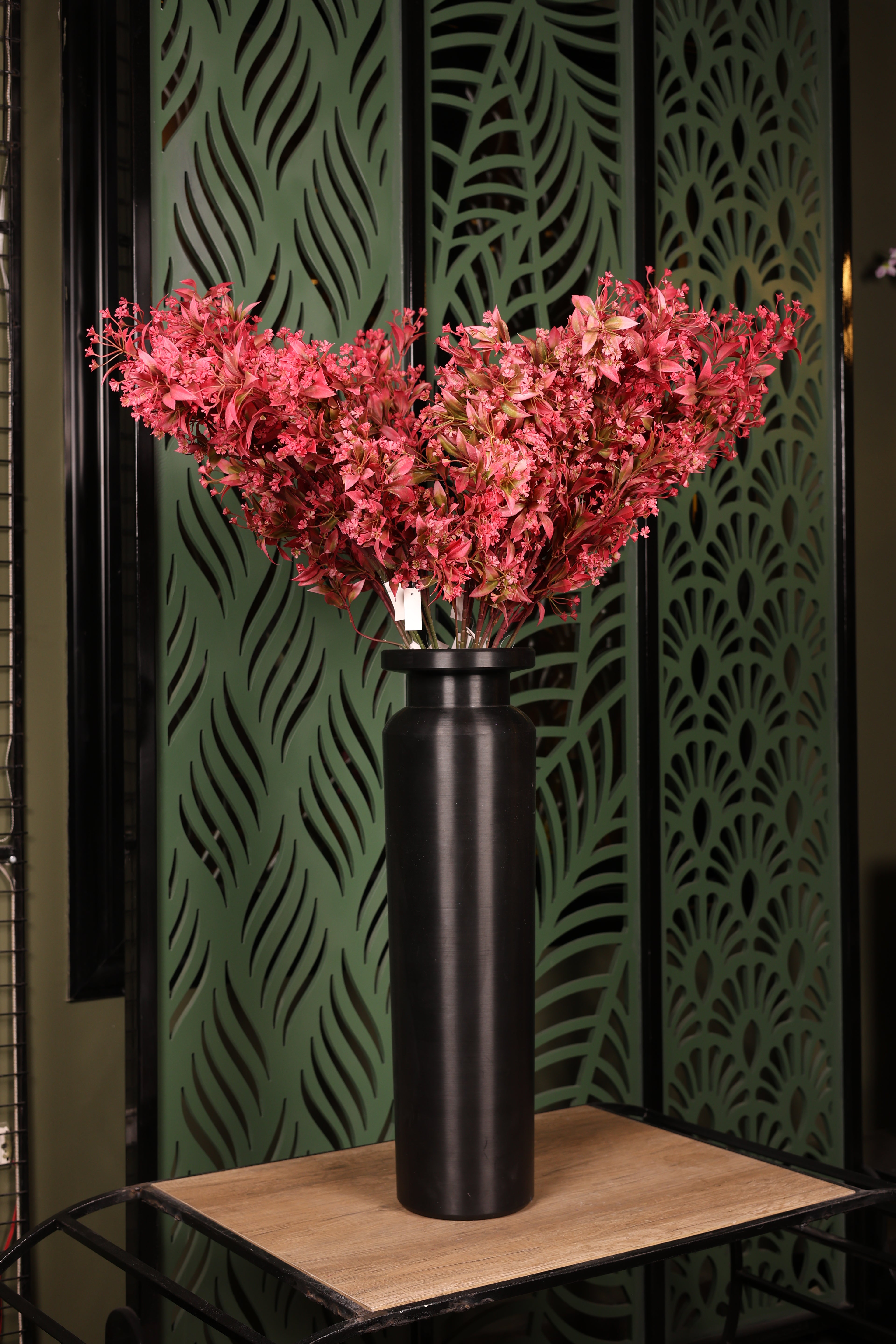 premium artificial Anterina in glass vase Egypt